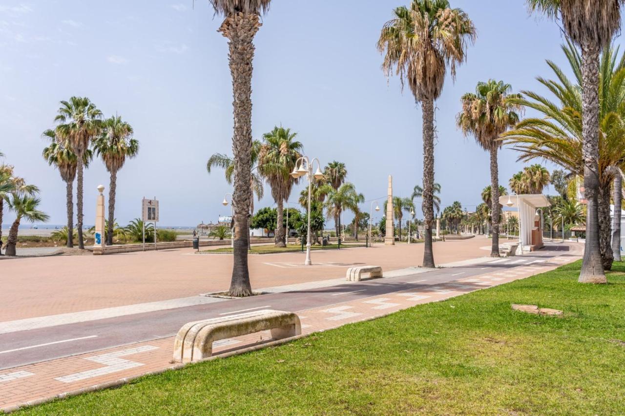 Lujo Frente Al Mar. Luxury On The Beachfront. Motril Buitenkant foto